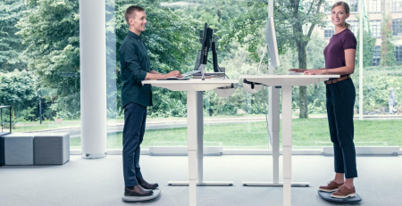 Hæve sænkebord i kontormiljø